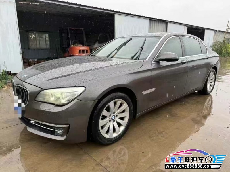 13年宝马7系轿车抵押车出售