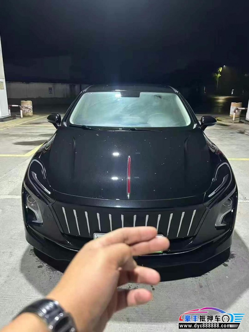 25年红旗EQM5轿车抵押车出售