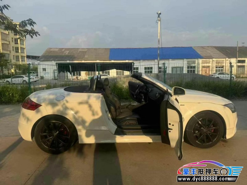 14年奥迪TT轿车抵押车出售
