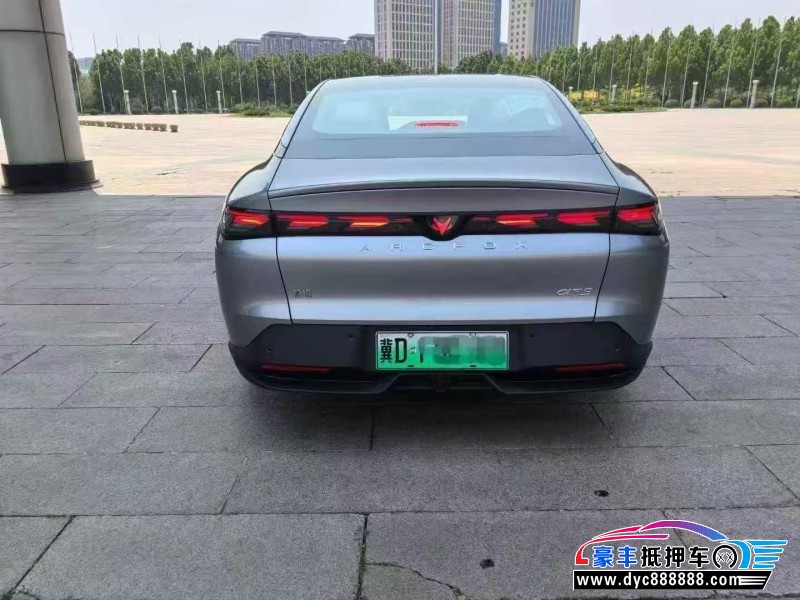 25年极狐阿尔法S轿车抵押车出售