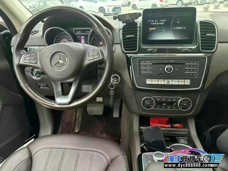 18年奔驰GLE轿车抵押车出售