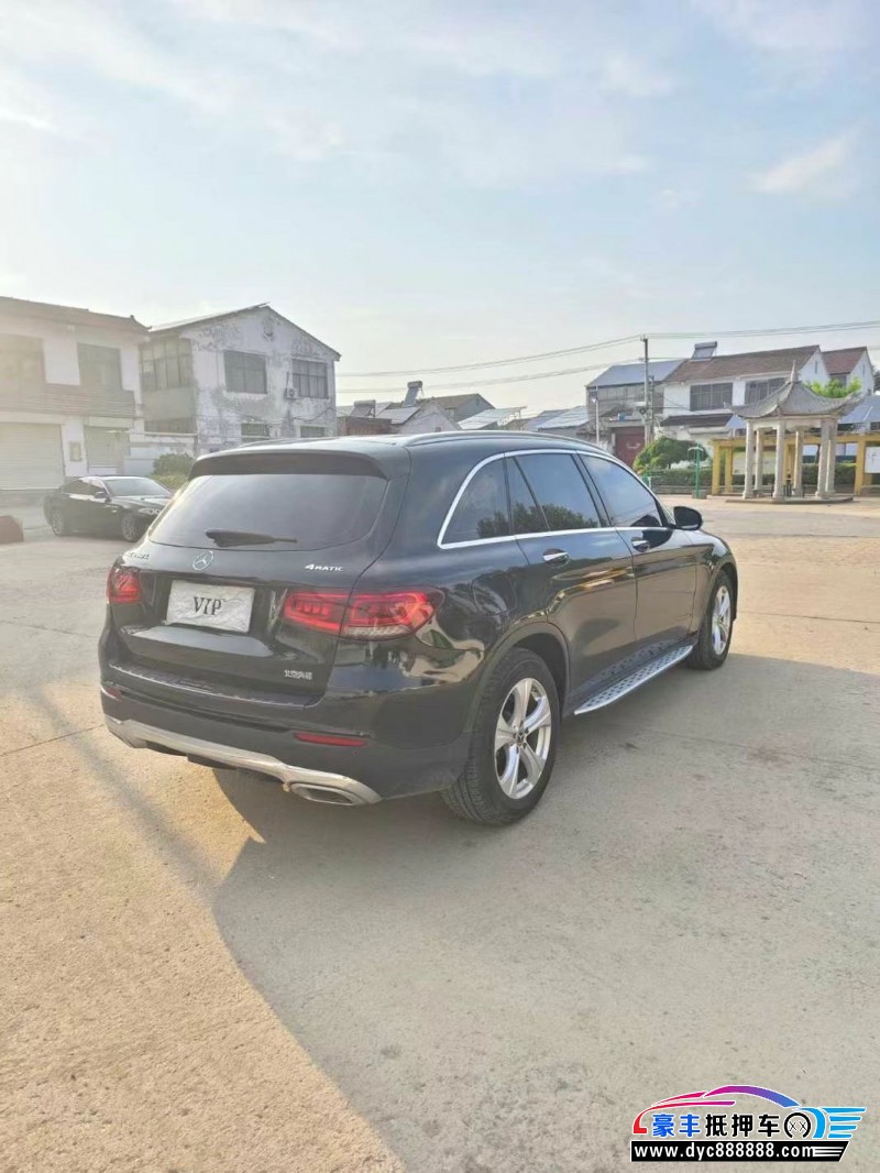 20年奔驰GLC轿车抵押车出售
