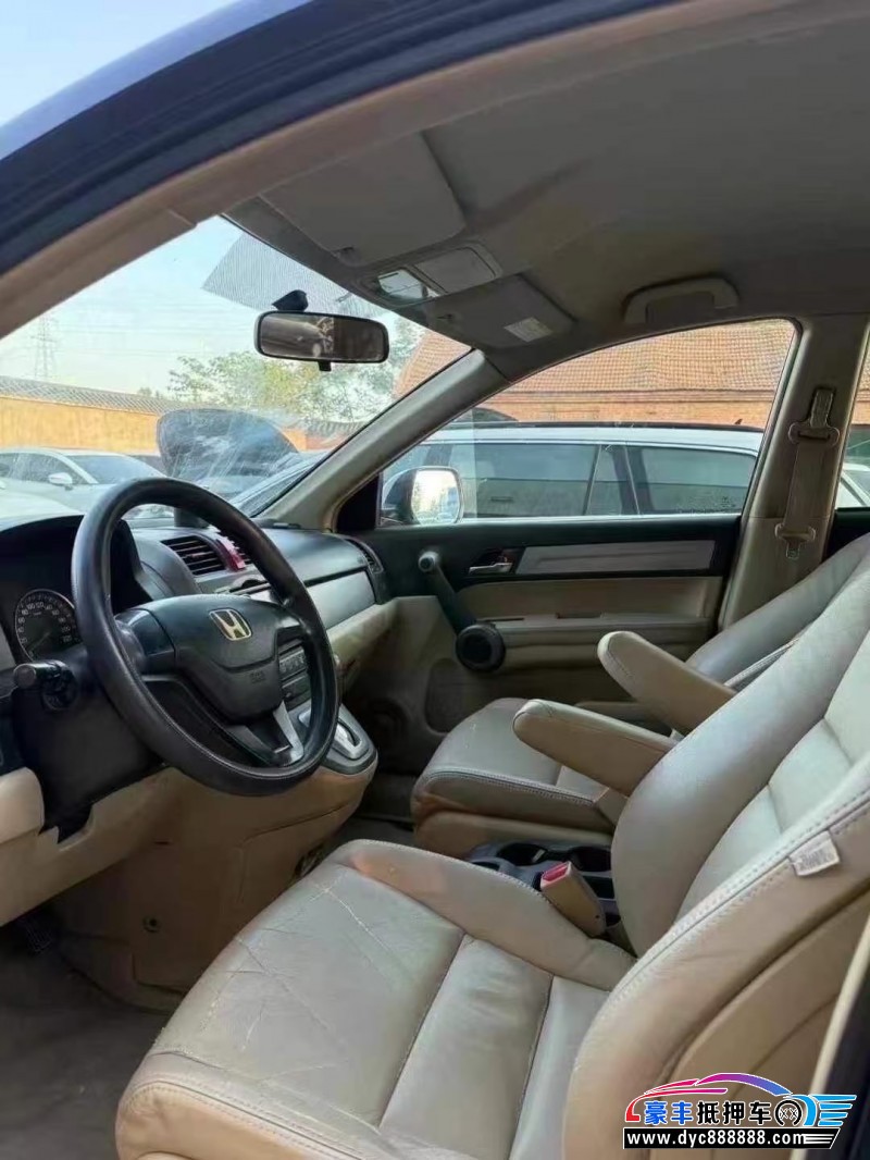 11年本田CR-V轿车抵押车出售