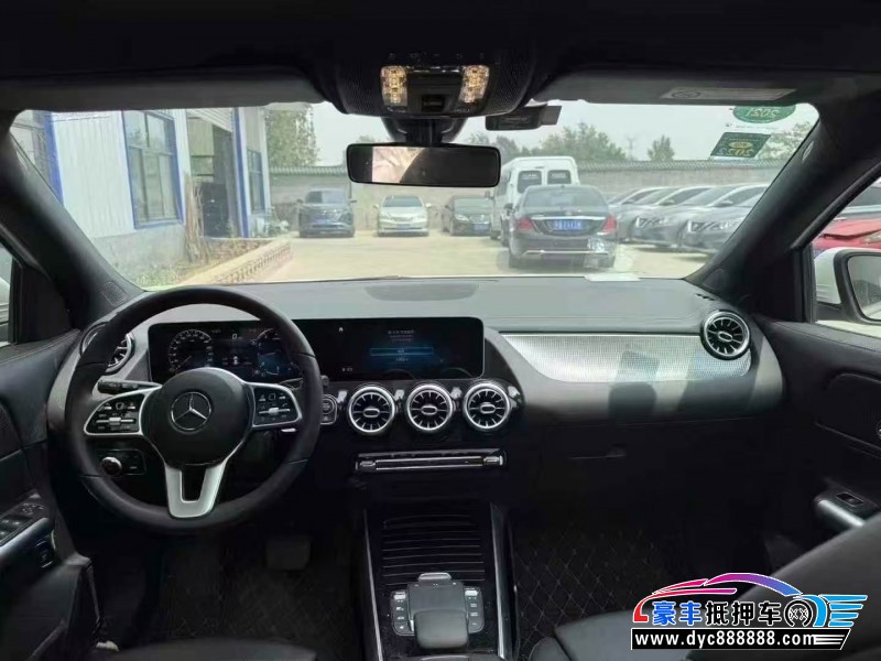 20年奔驰GLA轿车抵押车出售