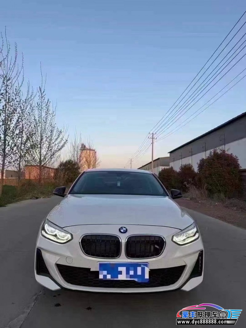 22年宝马1系轿车抵押车出售