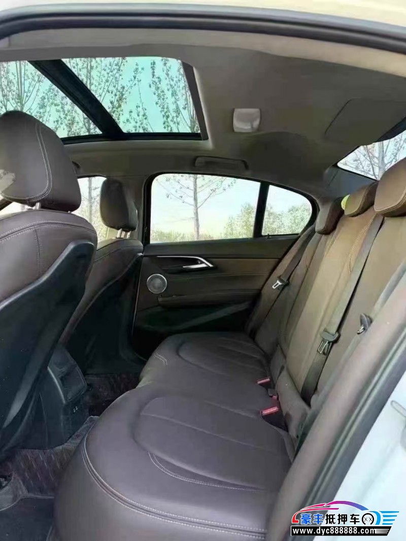 22年宝马1系轿车抵押车出售