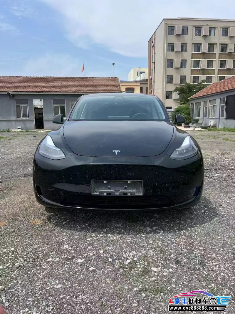 抵押车出售23年特斯拉Model Y轿车