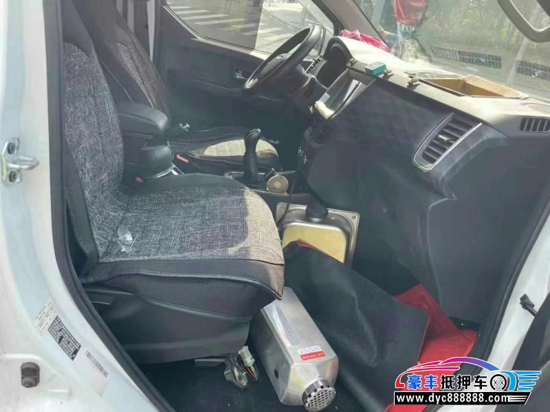 23年金杯海狮轿车抵押车出售