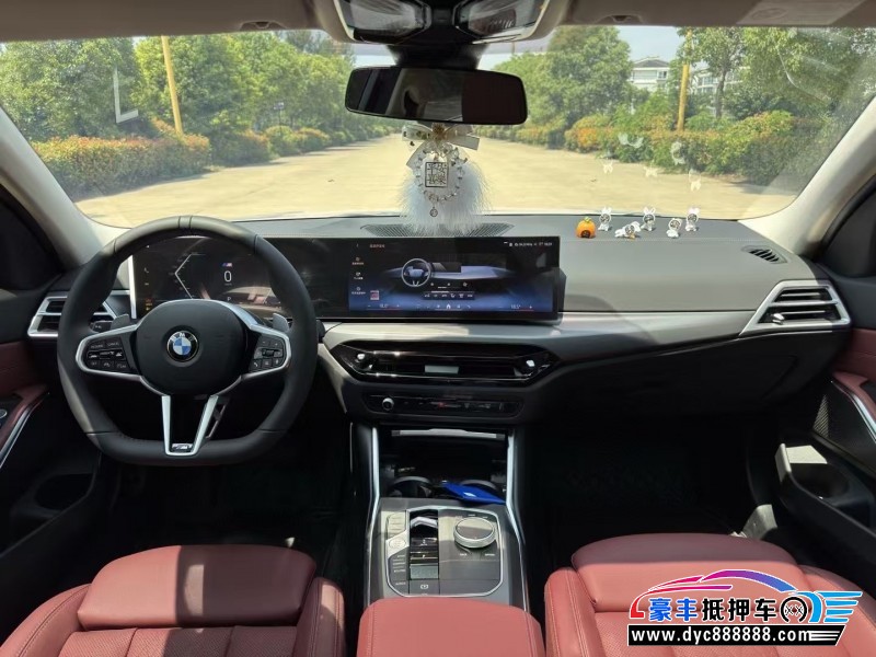 24年宝马3系轿车抵押车出售