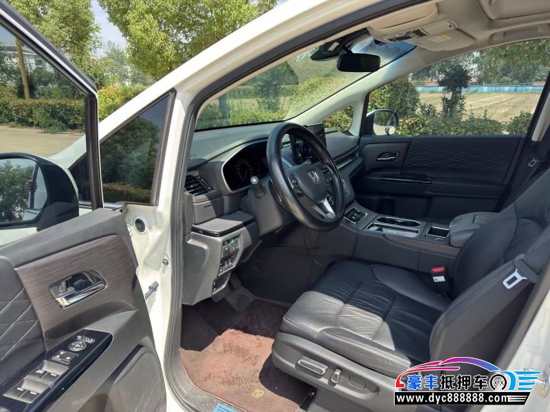 22年本田艾力绅轿车抵押车出售