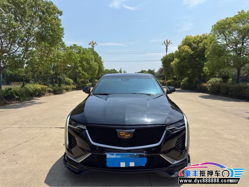 抵押车出售21年凯迪拉克CT4轿车