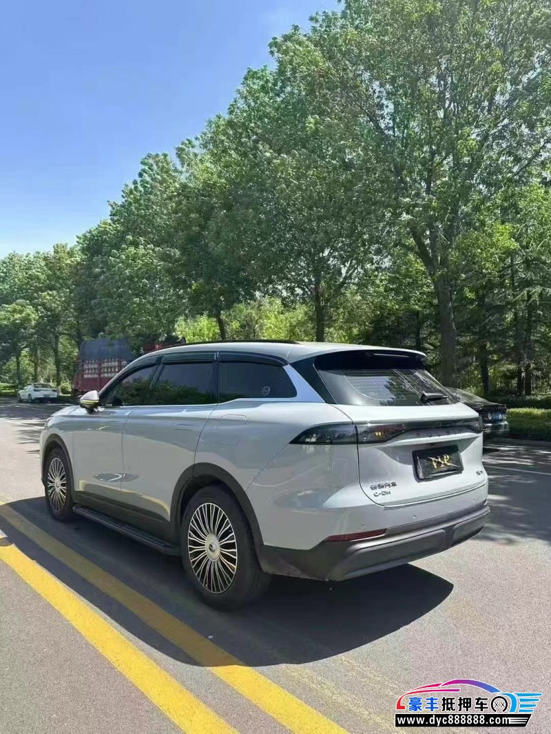 24年奇瑞风云轿车抵押车出售