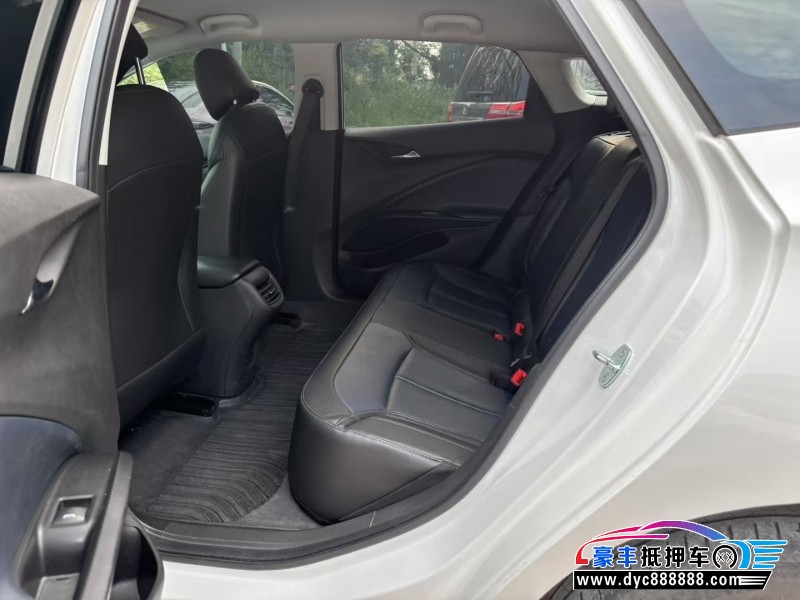 24年别克微蓝轿车抵押车出售