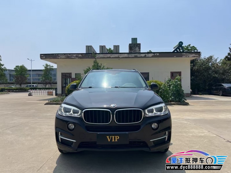 抵押车出售16年宝马X5轿车