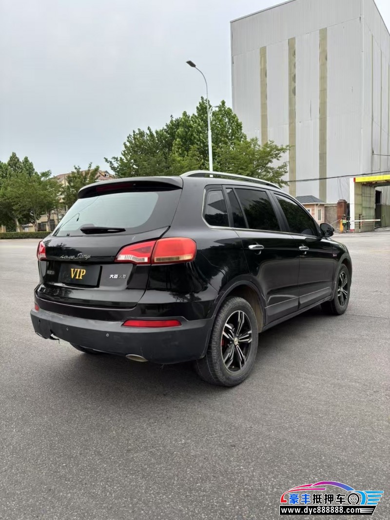 16年众泰大迈X5轿车抵押车出售