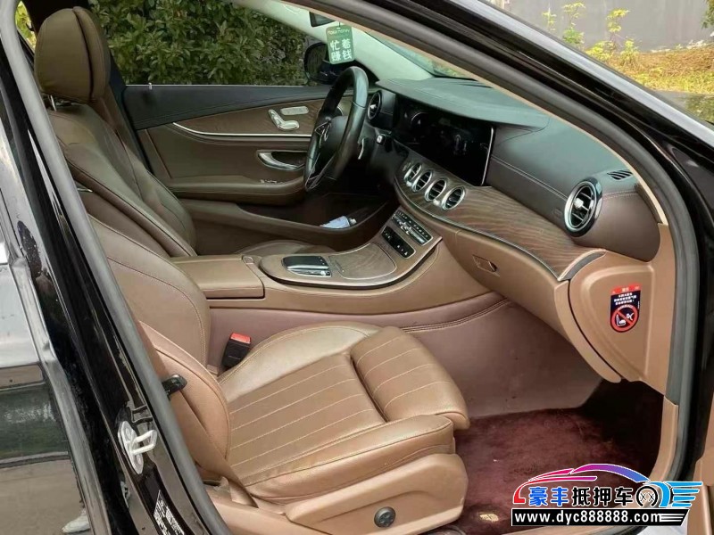 22年奔驰E轿车抵押车出售