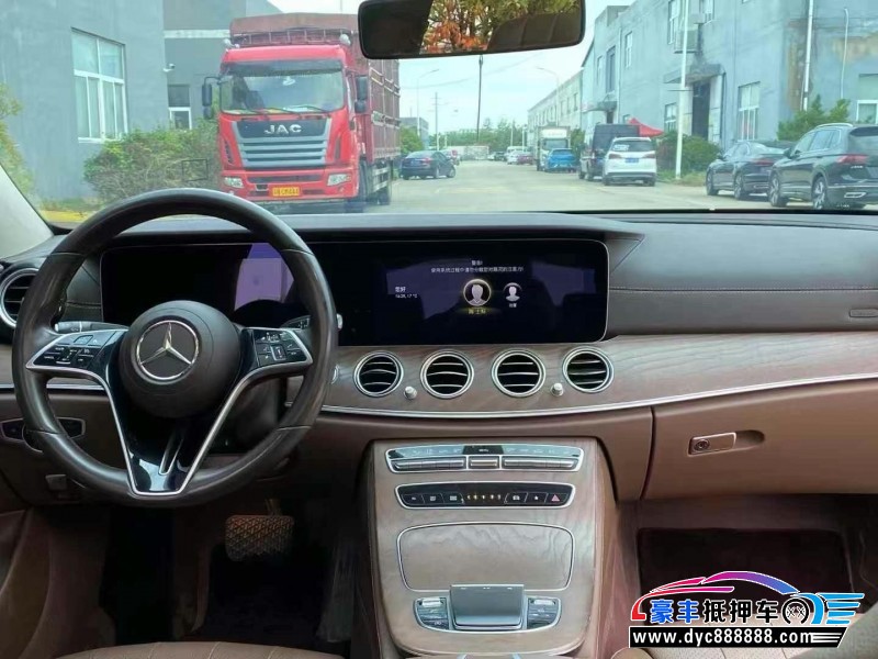 22年奔驰E轿车抵押车出售