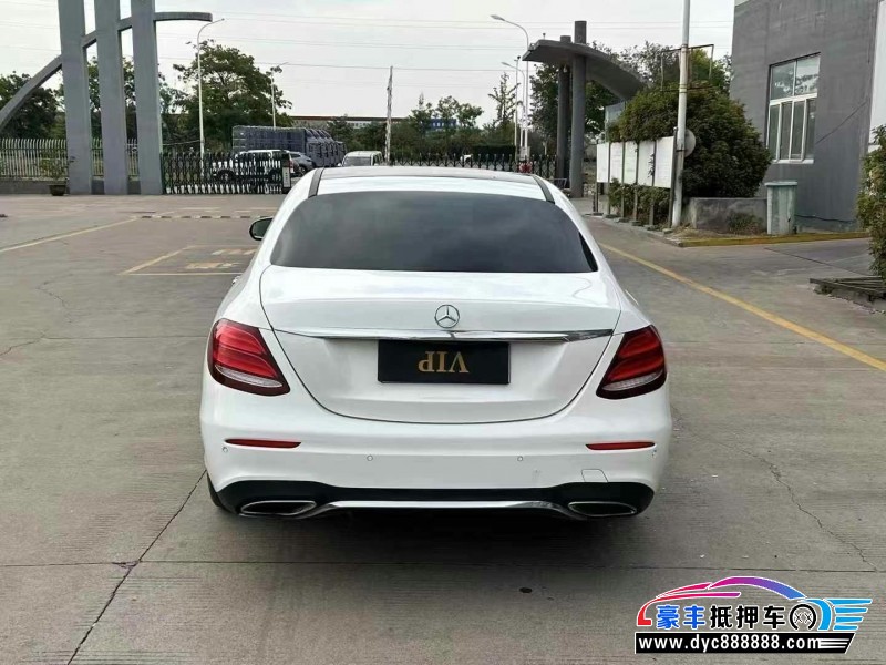 19年奔驰E轿车抵押车出售