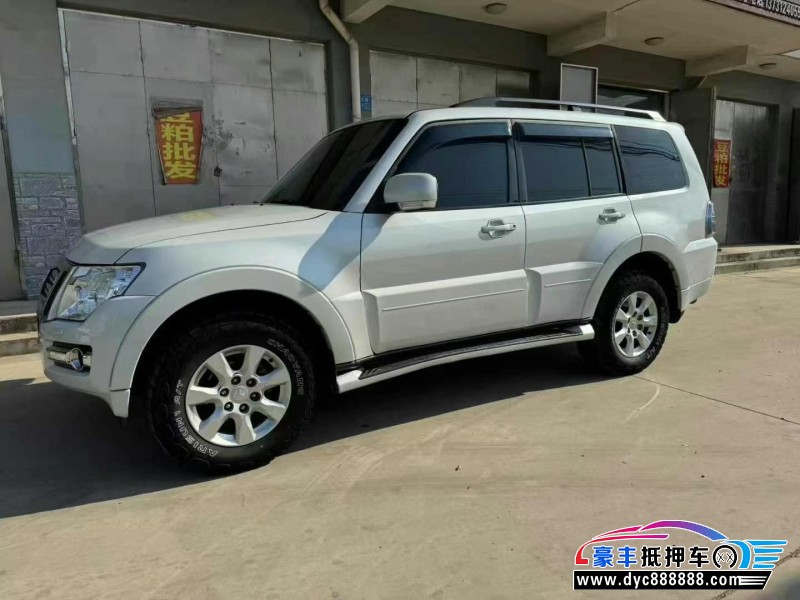 19年三菱帕杰罗轿车抵押车出售