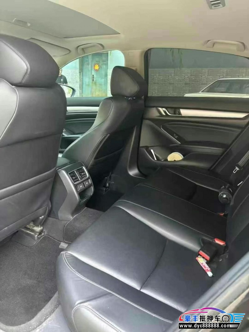 22年本田艾力绅轿车抵押车出售