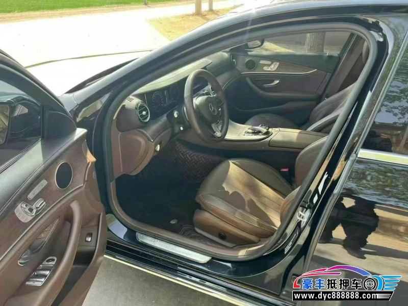 18年奔驰E轿车抵押车出售