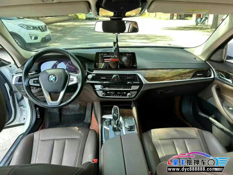 19年宝马5系轿车抵押车出售