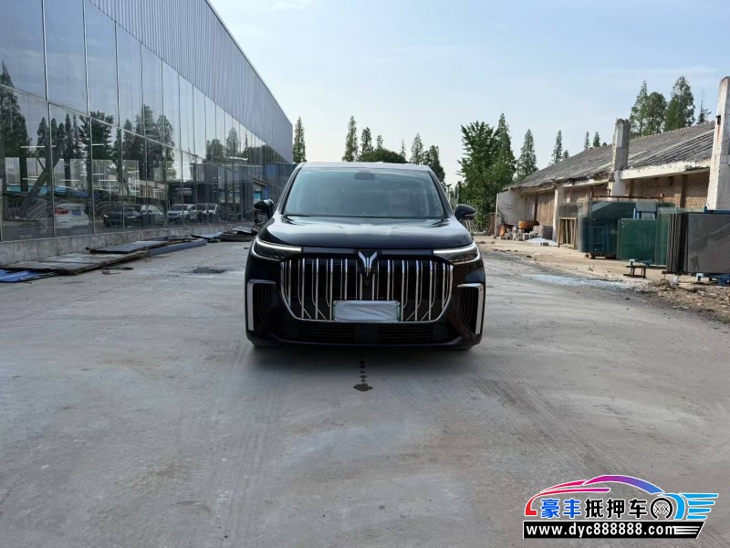 24年岚图梦想家轿车抵押车出售