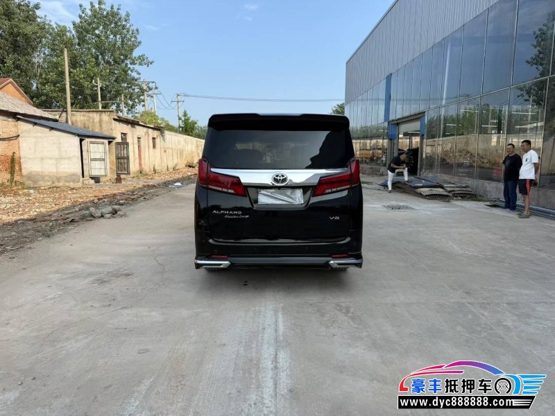 11年丰田埃尔法轿车抵押车出售