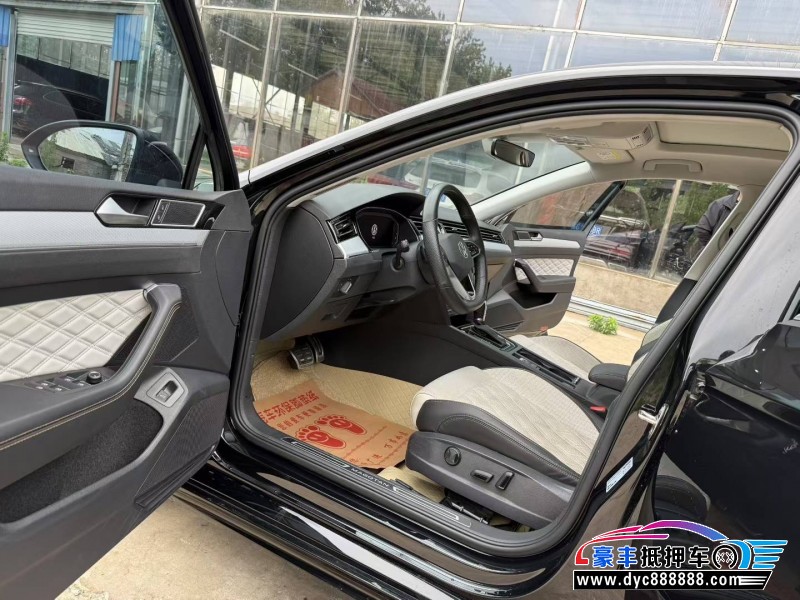 23年大众迈腾轿车抵押车出售