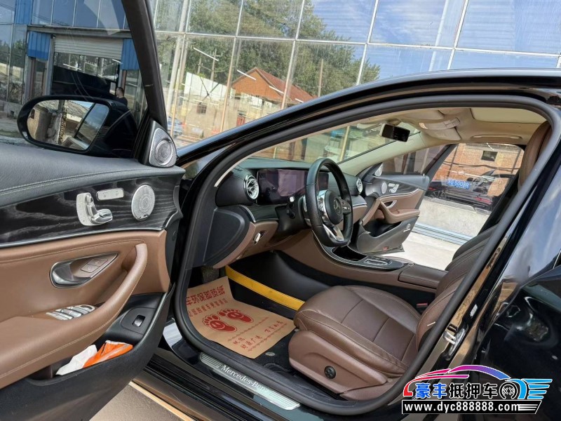 19年奔驰E轿车抵押车出售