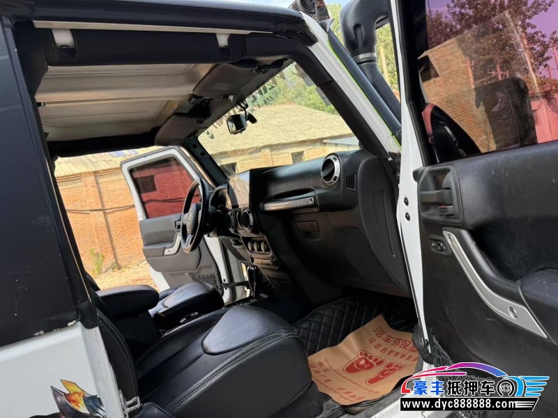 14年Jeep牧马人轿车抵押车出售