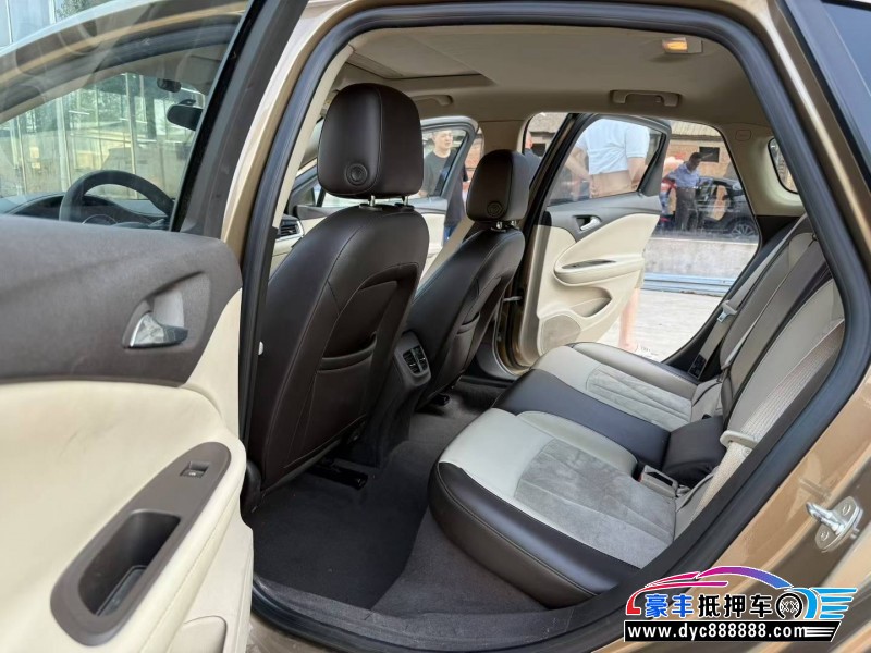 16年别克威朗轿车抵押车出售