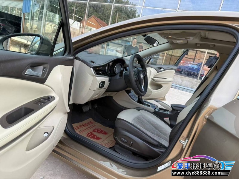 16年别克威朗轿车抵押车出售