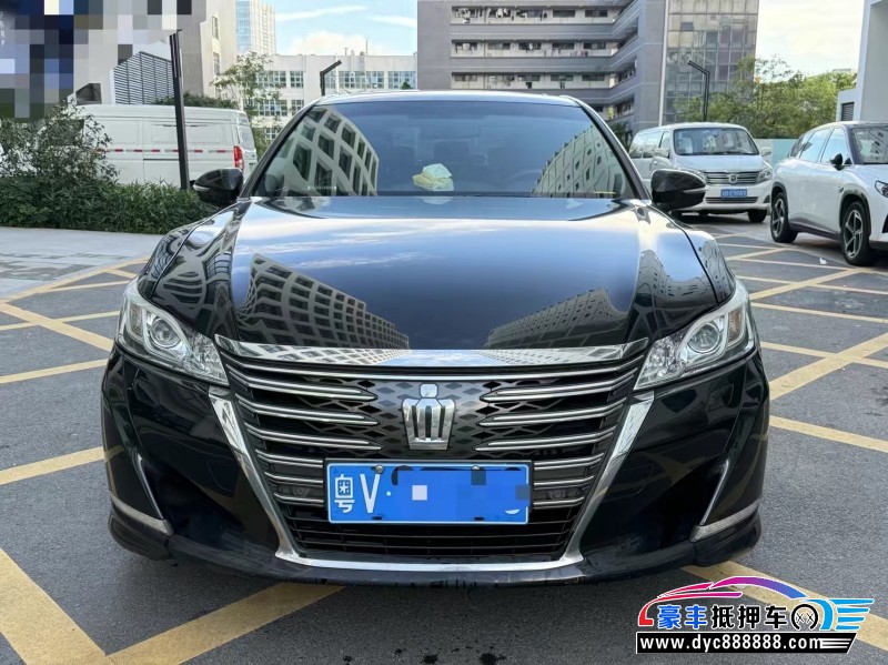 16年丰田皇冠轿车抵押车出售