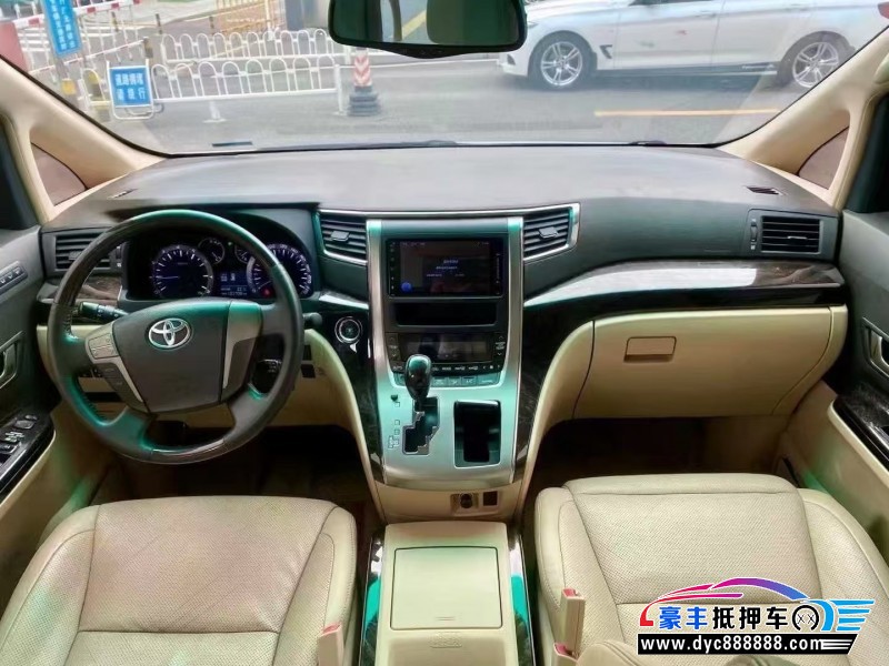 11年丰田埃尔法轿车抵押车出售