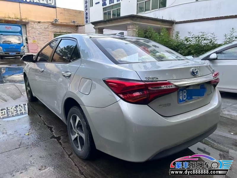 18年丰田雷凌轿车抵押车出售