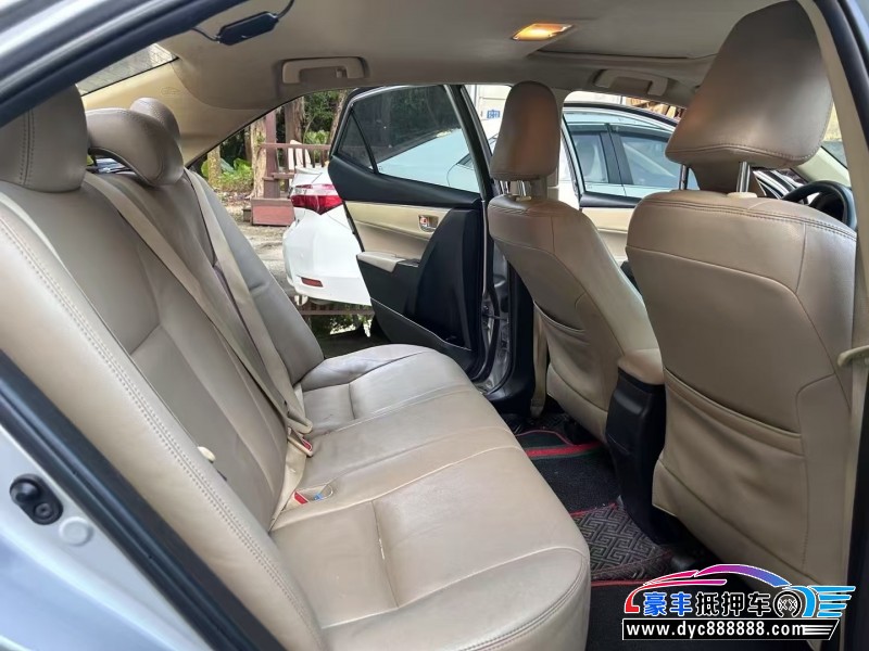 18年丰田雷凌轿车抵押车出售