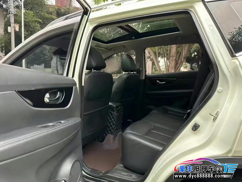 21年日产奇骏轿车抵押车出售