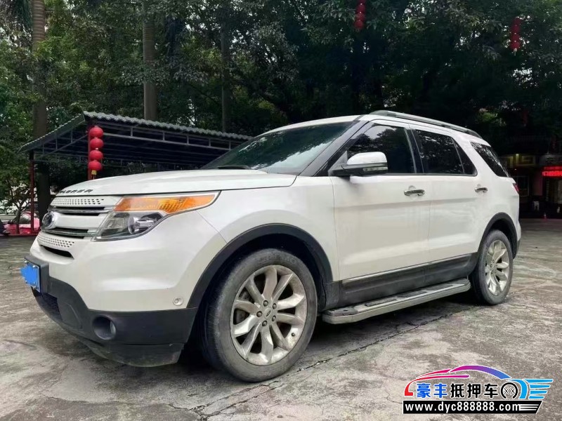 14年福特探险者轿车抵押车出售