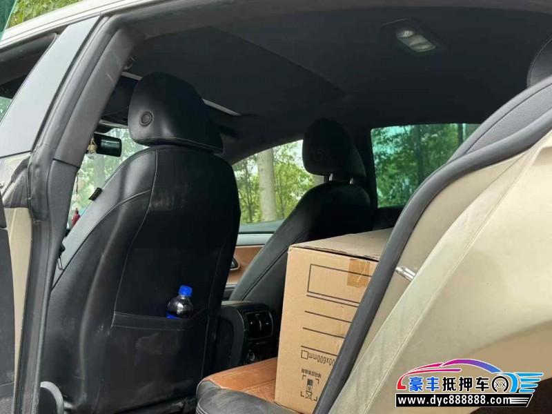 15年大众CC轿车抵押车出售