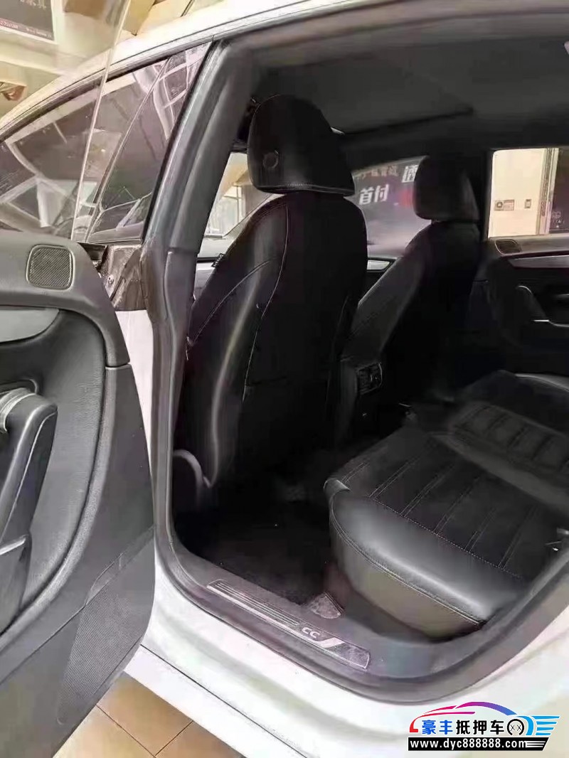 17年大众CC轿车抵押车出售