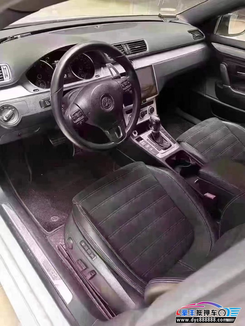 17年大众CC轿车抵押车出售