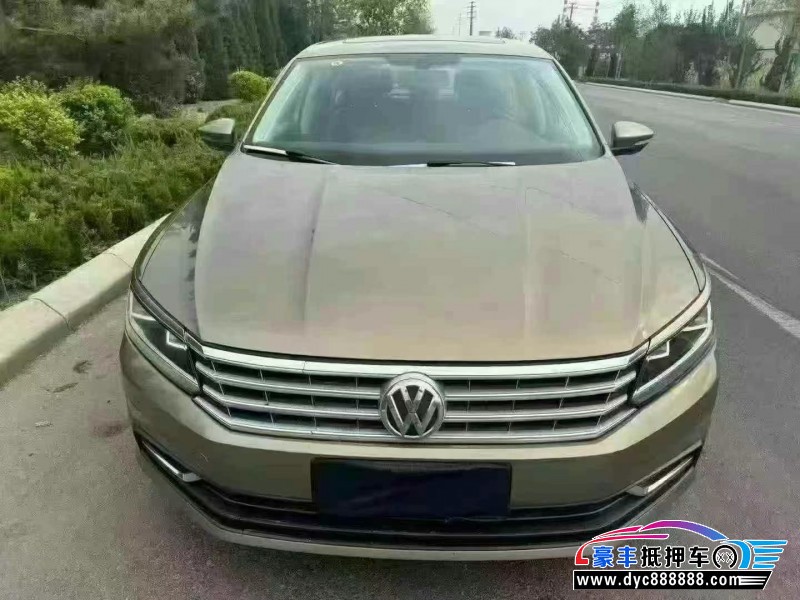 抵押车出售17年大众帕萨特轿车