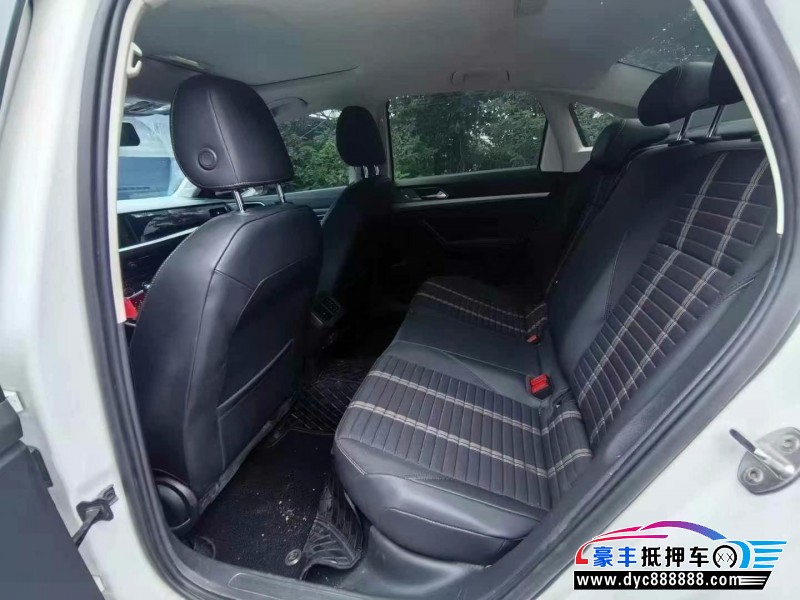 19年大众朗逸轿车抵押车出售