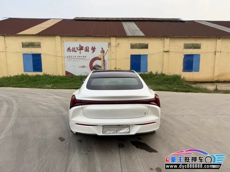 24年哪吒S轿车抵押车出售