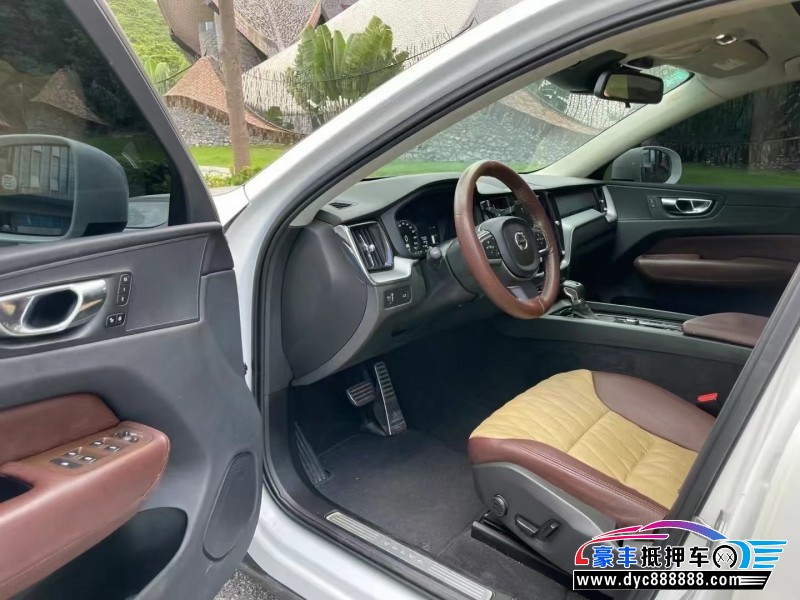 19年沃尔沃XC60轿车抵押车出售
