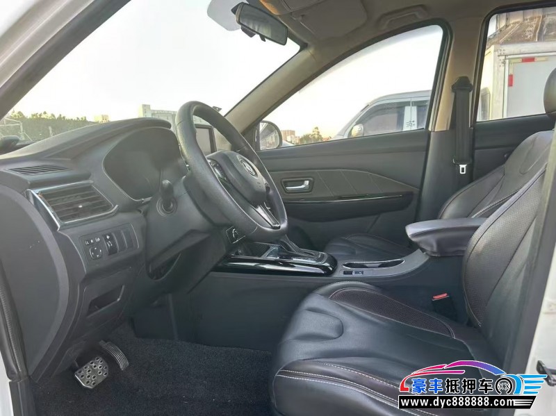 19年东风风光370轿车抵押车出售