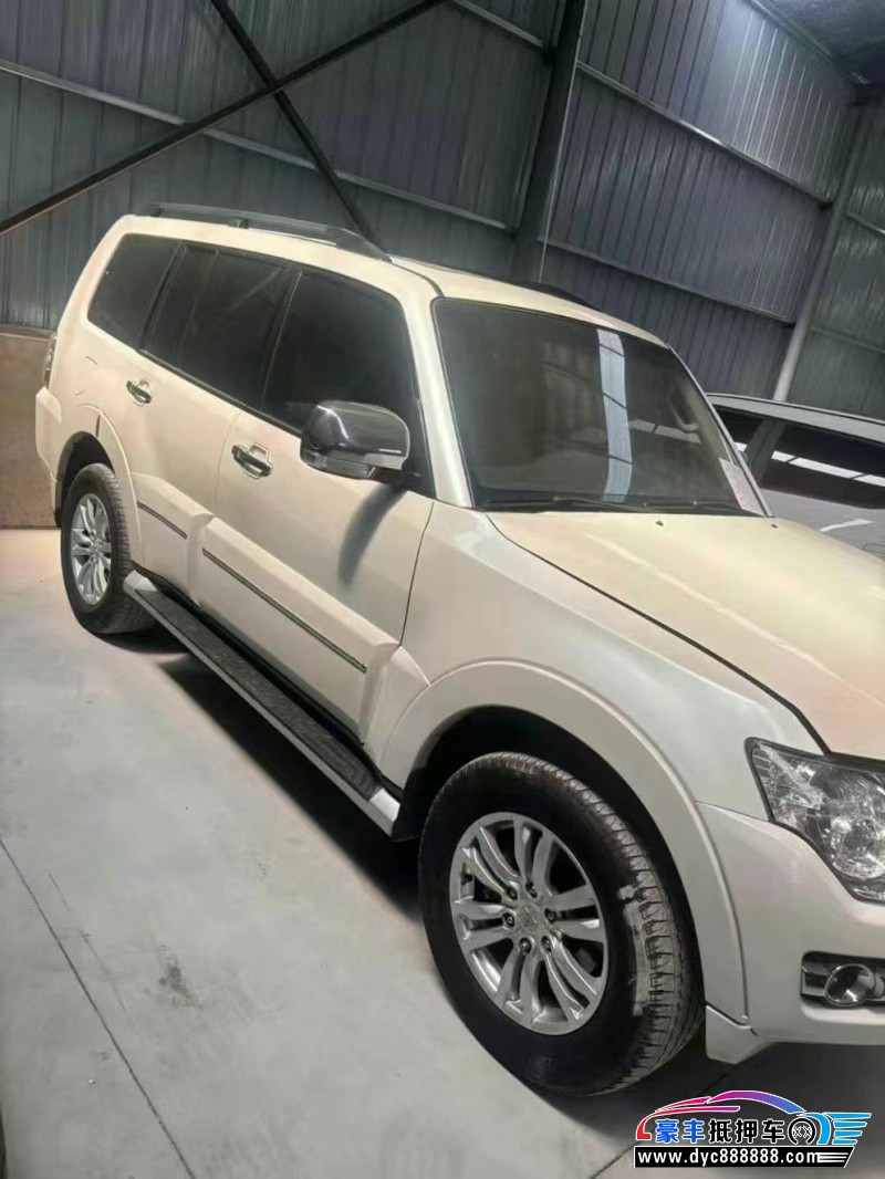 20年三菱帕杰罗(进口)轿车抵押车出售