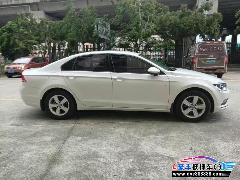 17年大众凌渡轿车抵押车出售