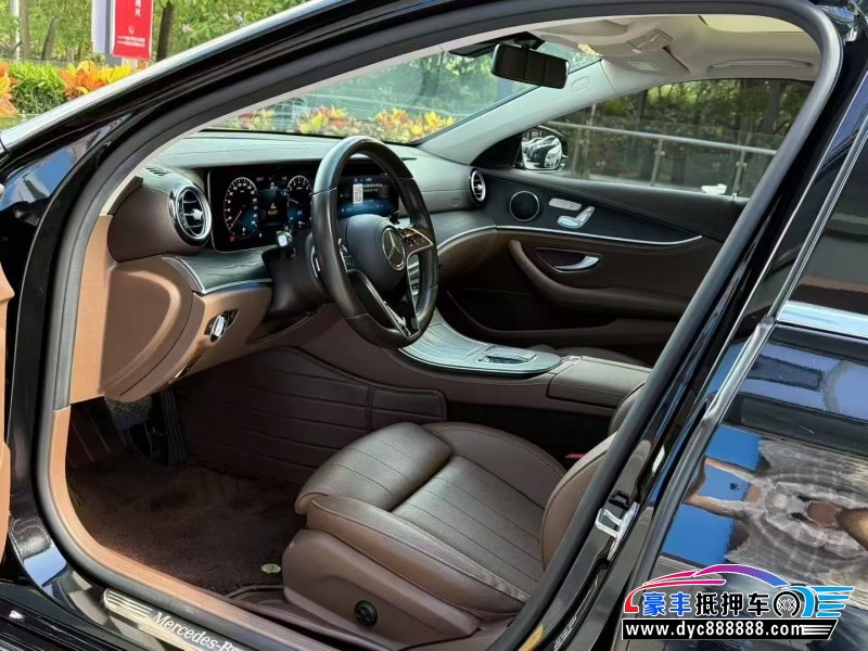 23年奔驰E轿车抵押车出售